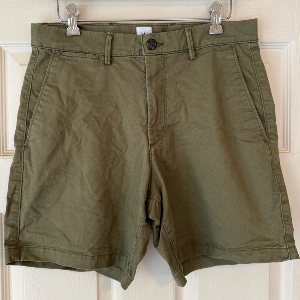 GAP Essential Khaki Shorts - Olive Green (Size 31)